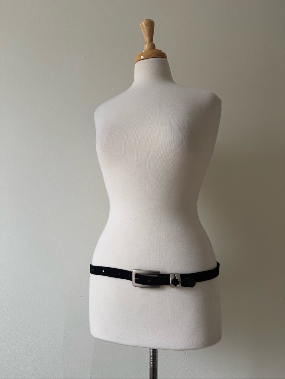 Y2K Black Velvet Skinny Belt | Silver Buckle | High Waist - Picture 4 of 5